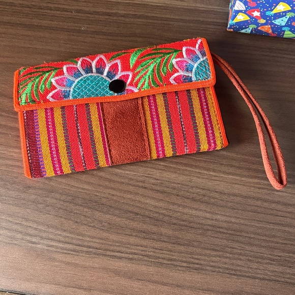 Colorful Embroidered Clutch - Picture 6 of 6